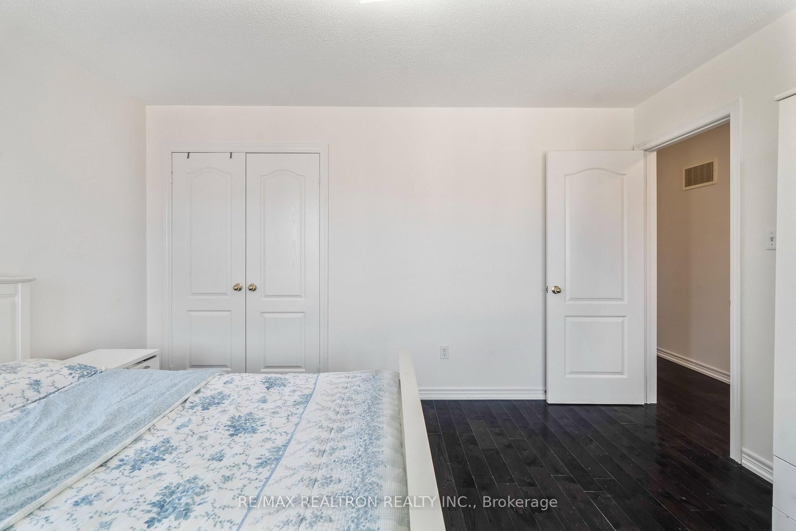 Detached House for sale at 9 CONSTANCE Street, Brampton, Ontario, L6P 3C9 - Bram East - MLS: W12975356