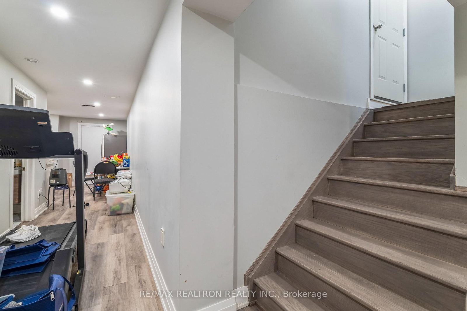 Detached House for sale at 9 CONSTANCE Street, Brampton, Ontario, L6P 3C9 - Bram East - MLS: W12975356