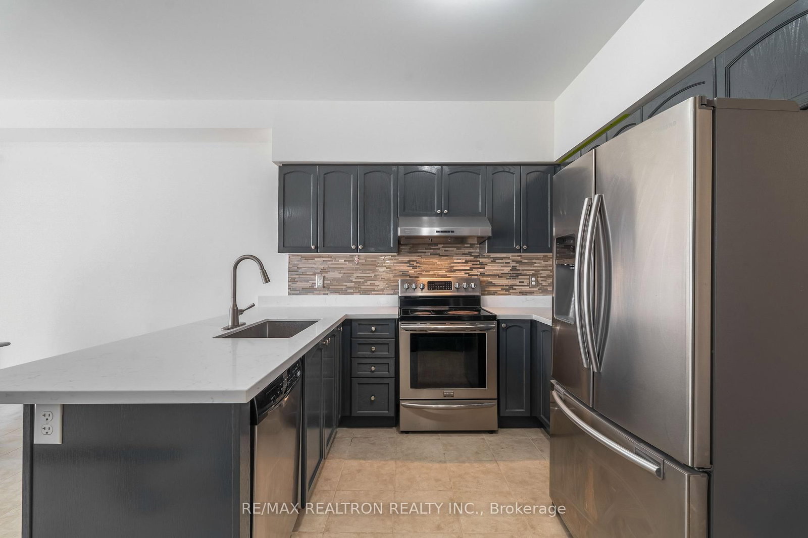 Detached House for sale at 9 CONSTANCE Street, Brampton, Ontario, L6P 3C9 - Bram East - MLS: W12975356