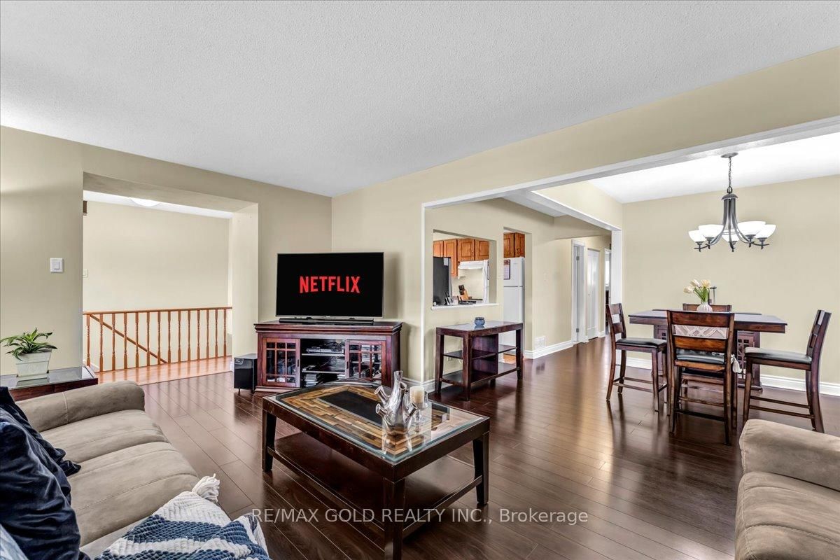 Detached House for sale at 53 Dorchester Drive, Brampton, Ontario, L6T 3E2 - Southgate - MLS: W12975374