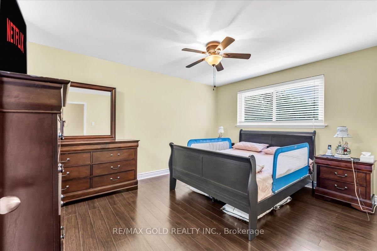 Detached House for sale at 53 Dorchester Drive, Brampton, Ontario, L6T 3E2 - Southgate - MLS: W12975374