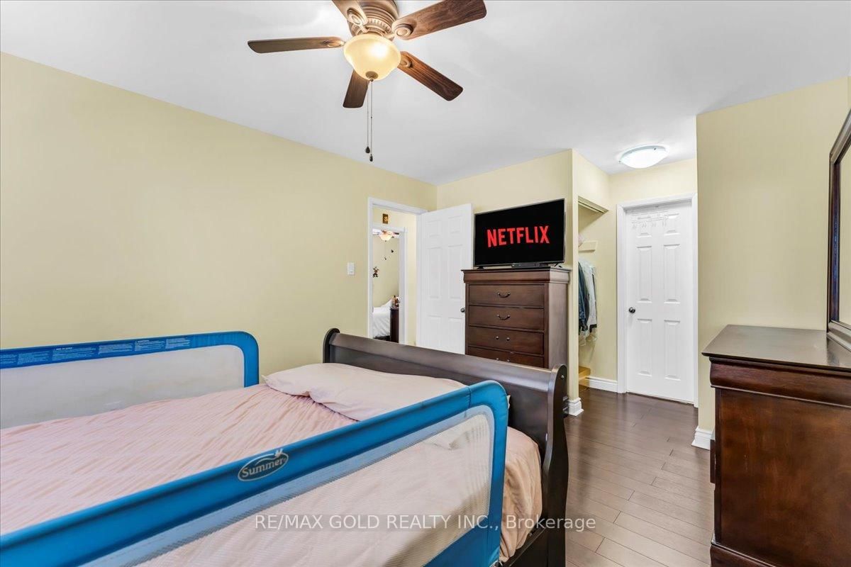 Detached House for sale at 53 Dorchester Drive, Brampton, Ontario, L6T 3E2 - Southgate - MLS: W12975374