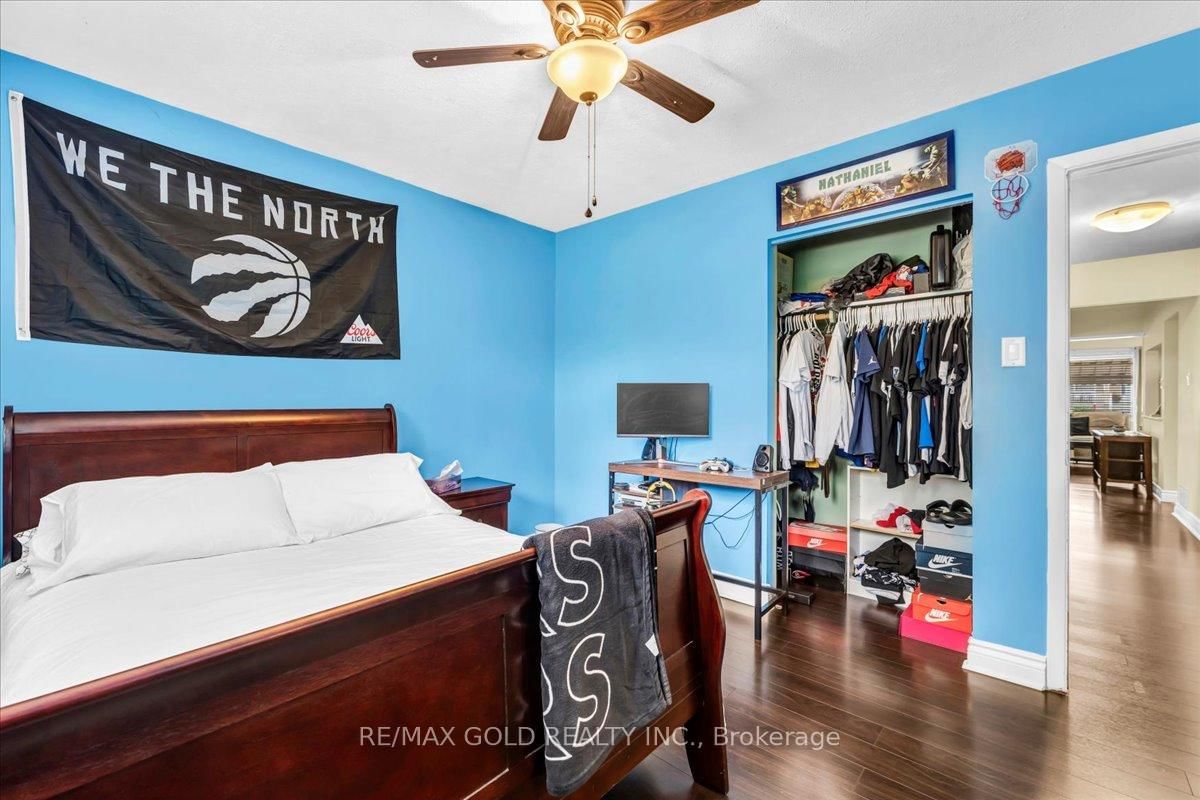 Detached House for sale at 53 Dorchester Drive, Brampton, Ontario, L6T 3E2 - Southgate - MLS: W12975374