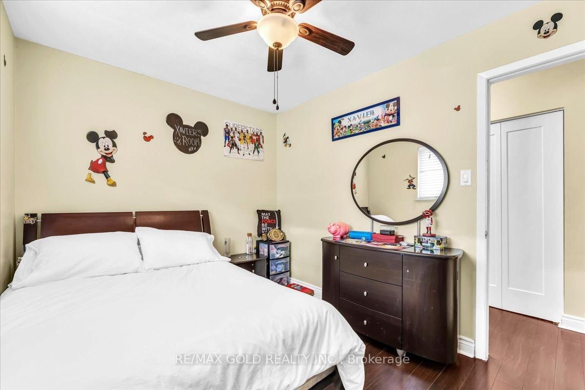 Detached House for sale at 53 Dorchester Drive, Brampton, Ontario, L6T 3E2 - Southgate - MLS: W12975374