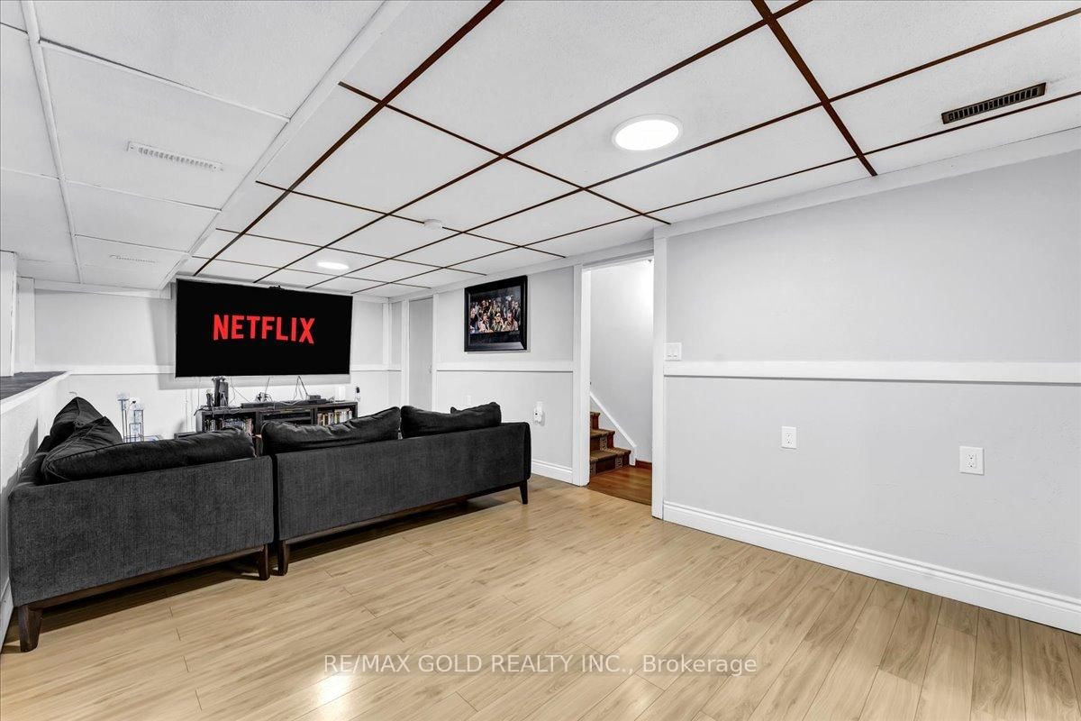 Detached House for sale at 53 Dorchester Drive, Brampton, Ontario, L6T 3E2 - Southgate - MLS: W12975374