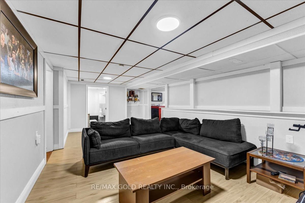 Detached House for sale at 53 Dorchester Drive, Brampton, Ontario, L6T 3E2 - Southgate - MLS: W12975374