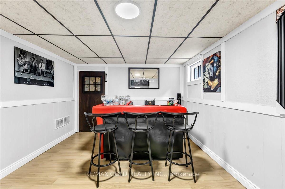 Detached House for sale at 53 Dorchester Drive, Brampton, Ontario, L6T 3E2 - Southgate - MLS: W12975374