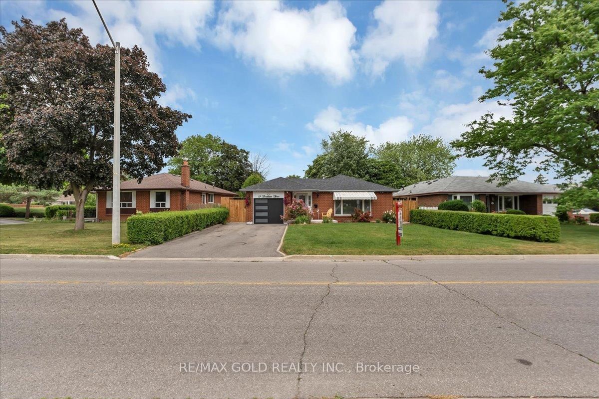 Detached House for sale at 53 Dorchester Drive, Brampton, Ontario, L6T 3E2 - Southgate - MLS: W12975374