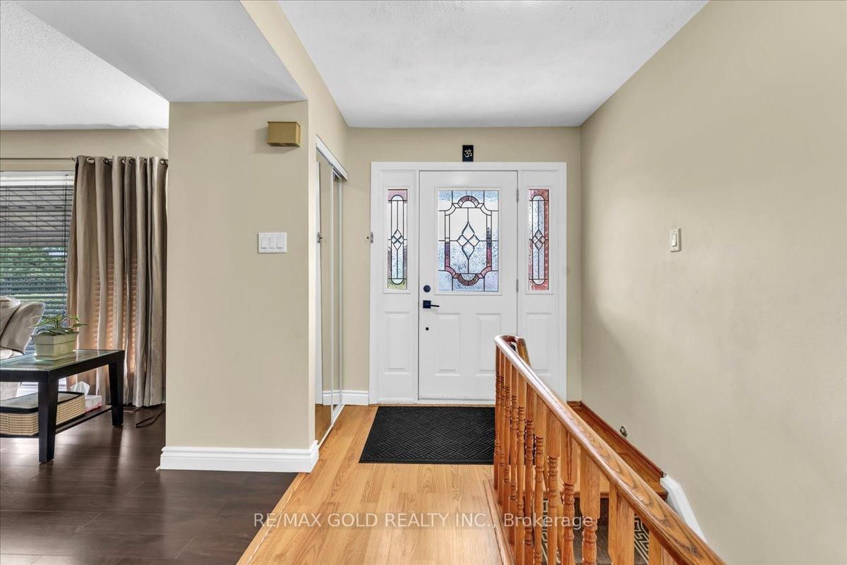 Detached House for sale at 53 Dorchester Drive, Brampton, Ontario, L6T 3E2 - Southgate - MLS: W12975374