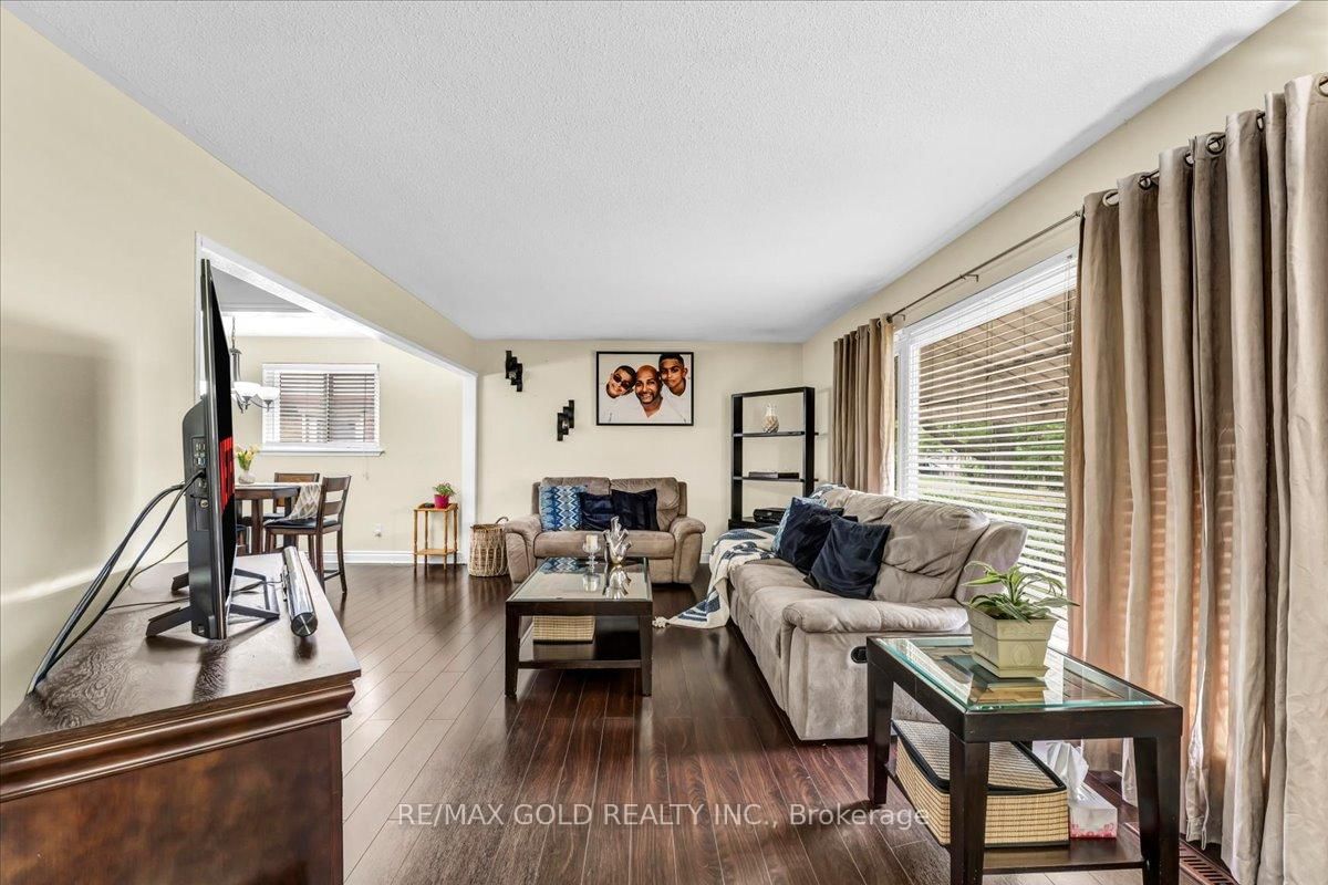 Detached House for sale at 53 Dorchester Drive, Brampton, Ontario, L6T 3E2 - Southgate - MLS: W12975374