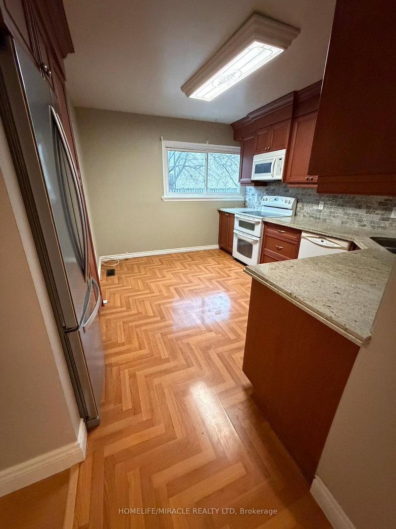 58 - 400 Bloor St, Mississauga, L5A 3M8 | Image 3