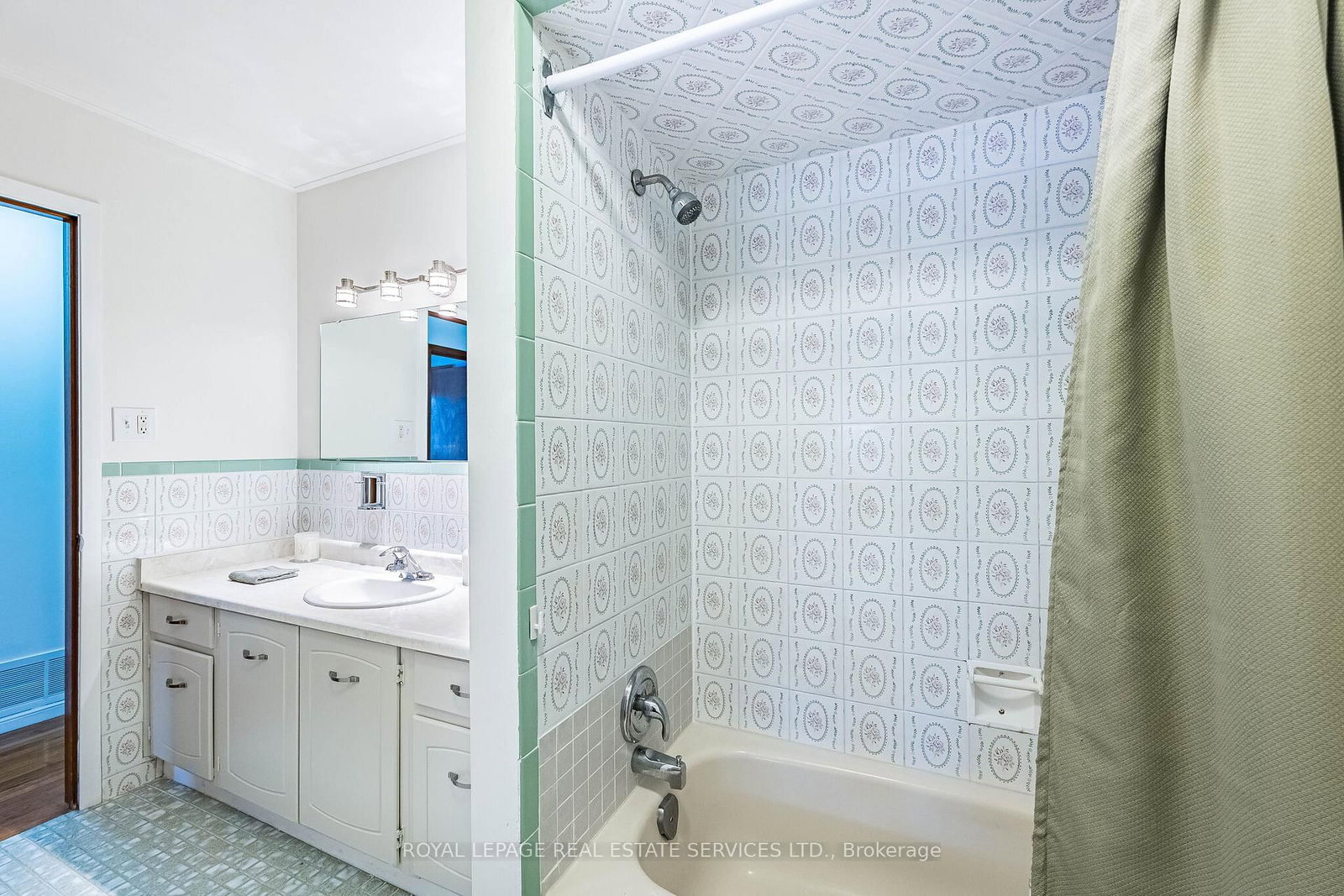 Semi-Detached House for sale at 1 Reeve Road, Brampton, Ontario, L6X 2M8 - Brampton West - MLS: W12975488