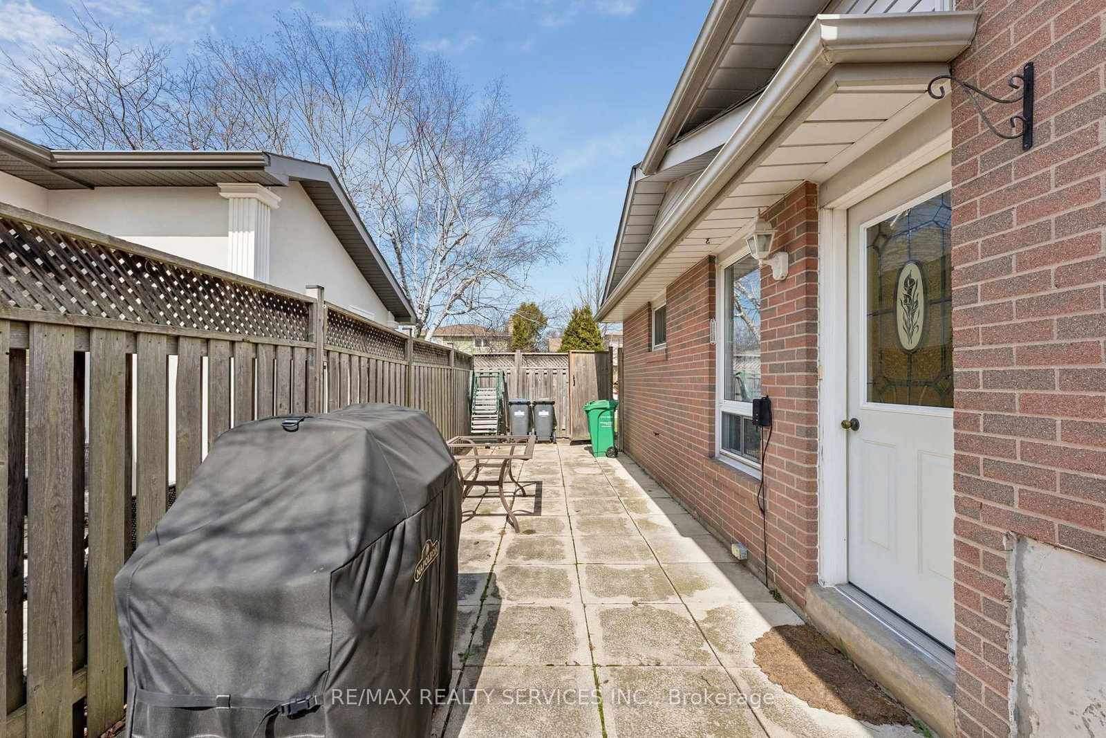 Detached House for sale at 21 Willis Drive, Brampton, Ontario, L6W 1A8 - Brampton East - MLS: W12975496