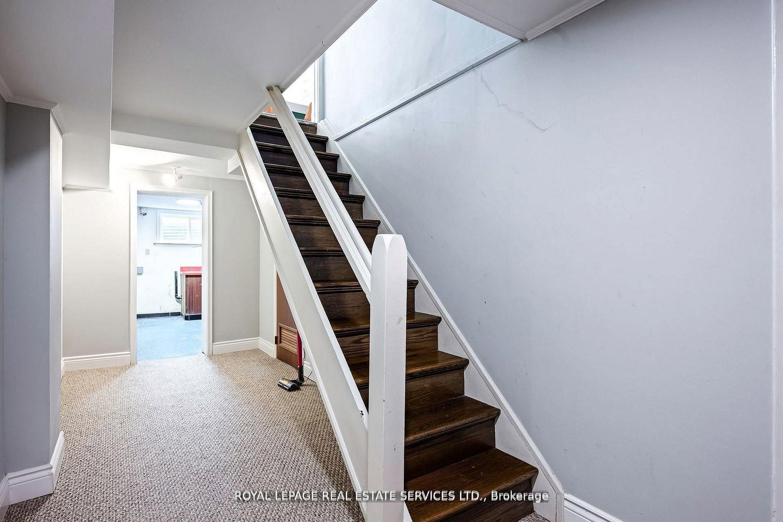 Detached House for sale at 5 Pine Ridge Lane, Brampton, Ontario, L6W 1G6 - Brampton East - MLS: W12975524