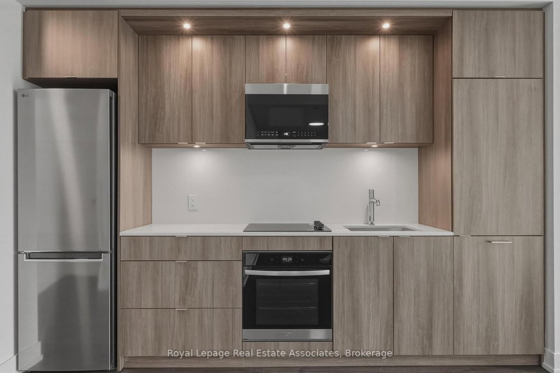 1010 - 25 Cordova Ave, Toronto, M9A 0E5 | Image 3