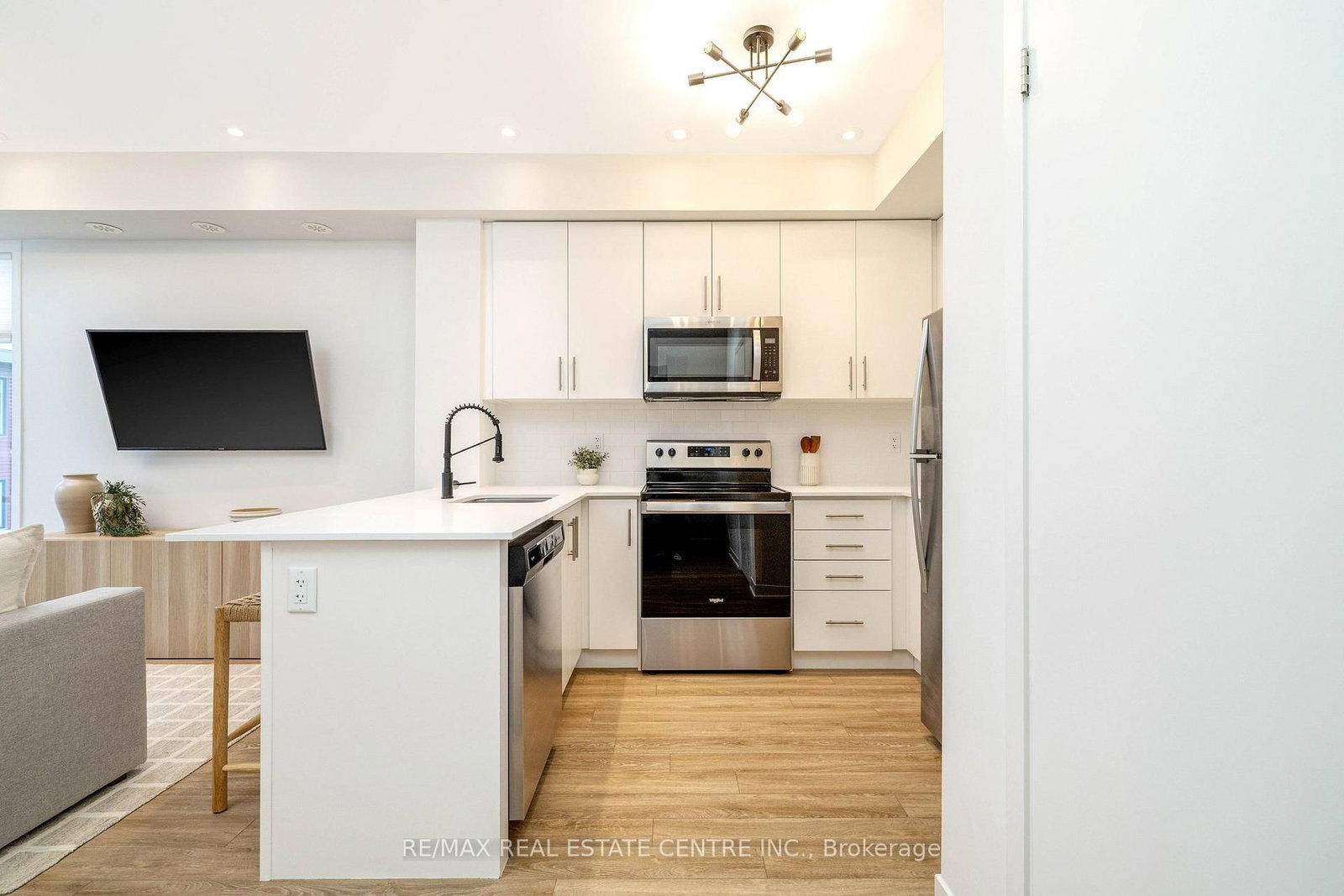 3409 Ridgeway Drive, Unit 18 - Photo 16