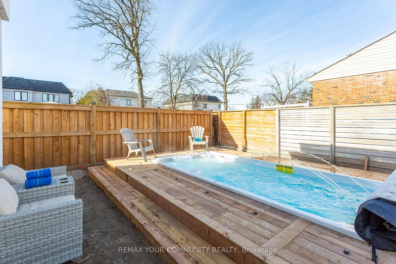 338 Woodale Ave, Oakville, Ontario