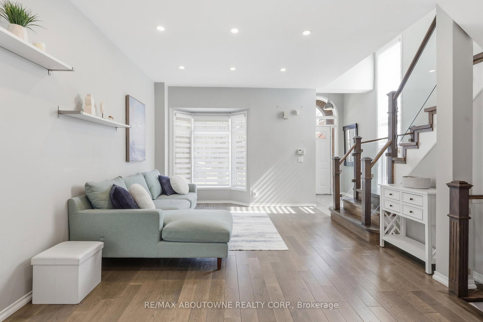 Detached House for sale at 2665 Castle Hill Crescent, Oakville, Ontario, L6H 6J1 - River Oaks - MLS: W12976132