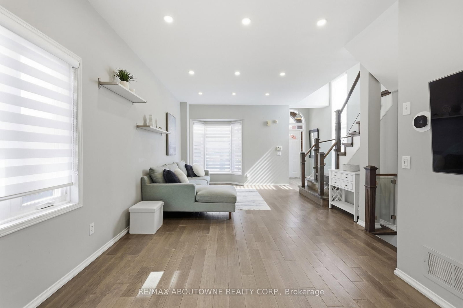 Detached House for sale at 2665 Castle Hill Crescent, Oakville, Ontario, L6H 6J1 - River Oaks - MLS: W12976132