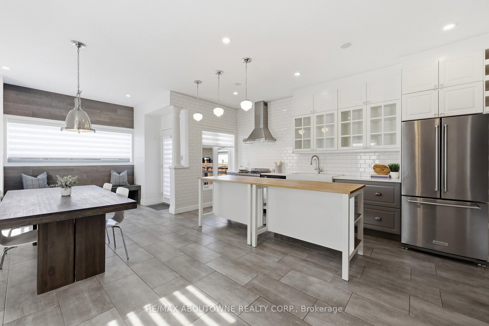 Detached House for sale at 2665 Castle Hill Crescent, Oakville, Ontario, L6H 6J1 - River Oaks - MLS: W12976132