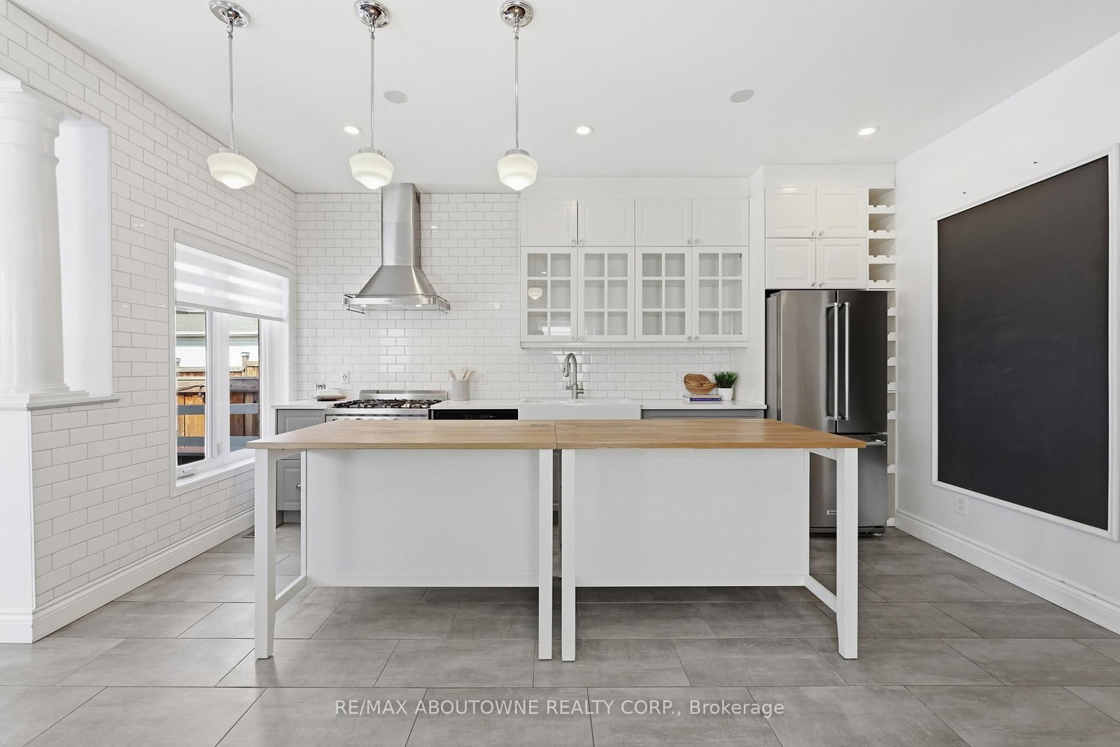 Detached House for sale at 2665 Castle Hill Crescent, Oakville, Ontario, L6H 6J1 - River Oaks - MLS: W12976132