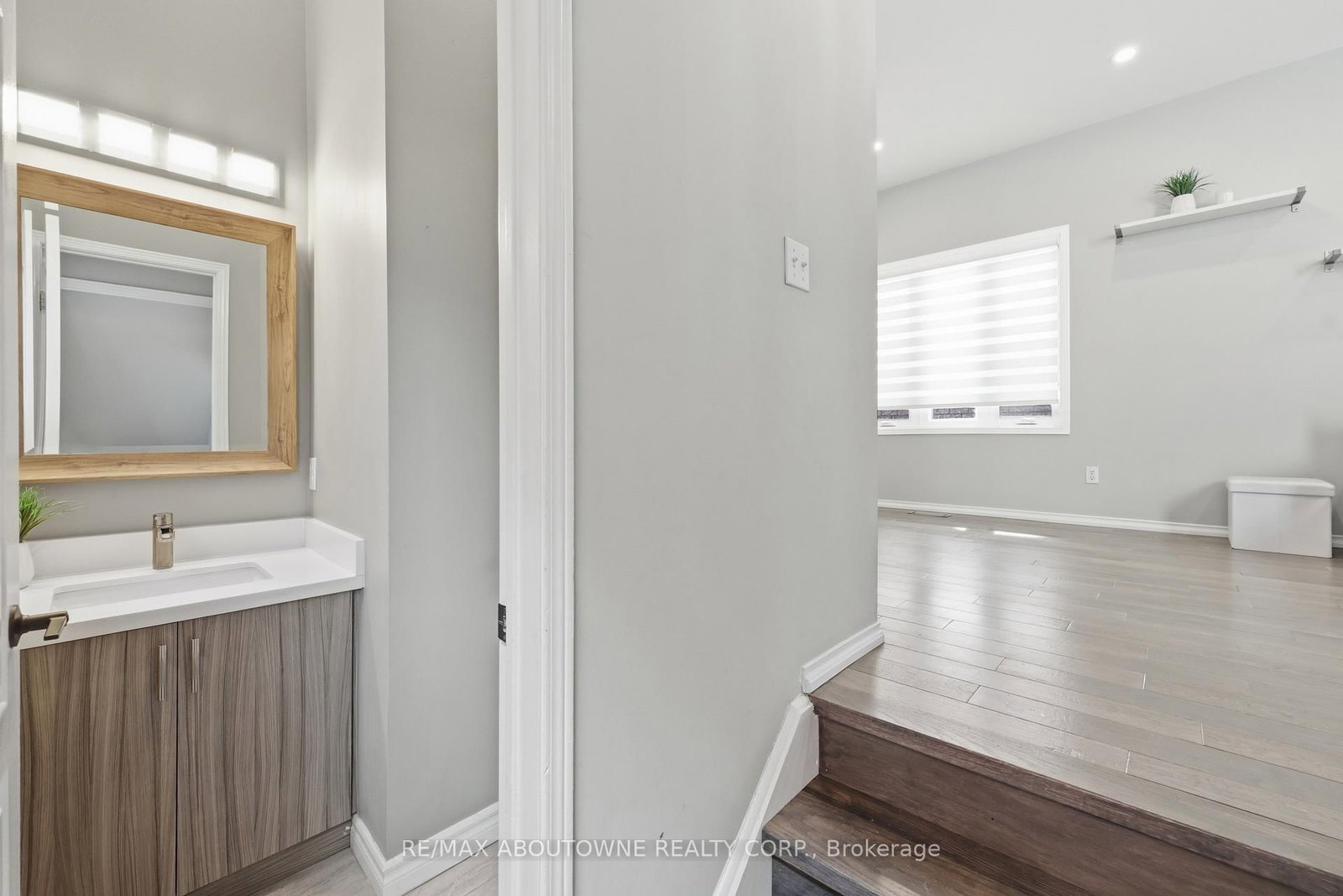 Detached House for sale at 2665 Castle Hill Crescent, Oakville, Ontario, L6H 6J1 - River Oaks - MLS: W12976132