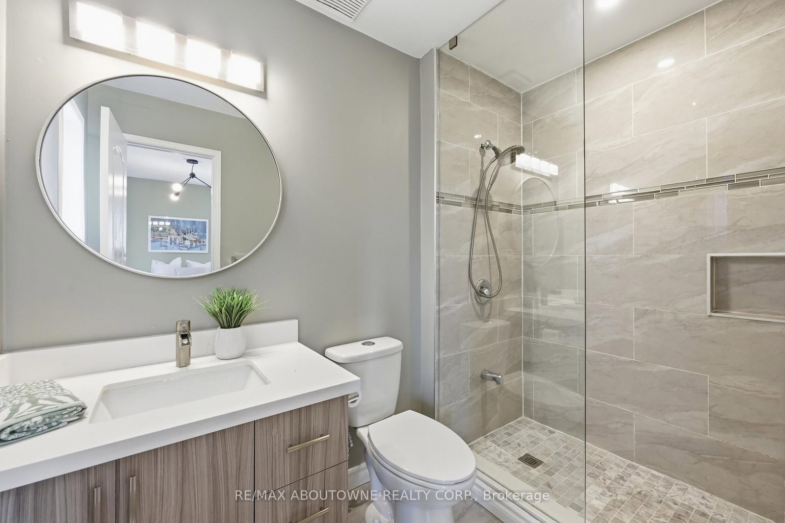 Detached House for sale at 2665 Castle Hill Crescent, Oakville, Ontario, L6H 6J1 - River Oaks - MLS: W12976132