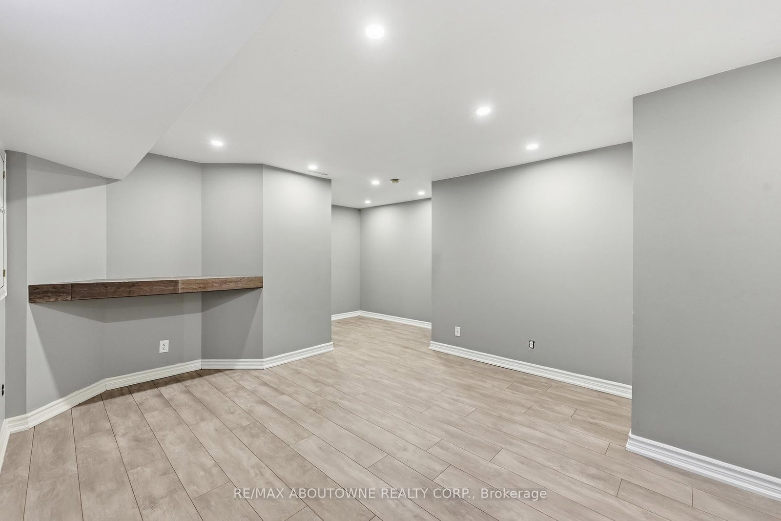 Detached House for sale at 2665 Castle Hill Crescent, Oakville, Ontario, L6H 6J1 - River Oaks - MLS: W12976132