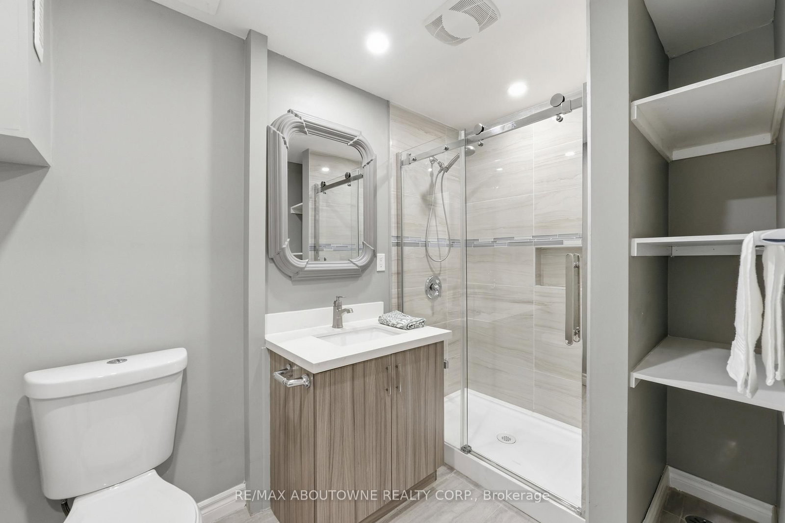 Detached House for sale at 2665 Castle Hill Crescent, Oakville, Ontario, L6H 6J1 - River Oaks - MLS: W12976132