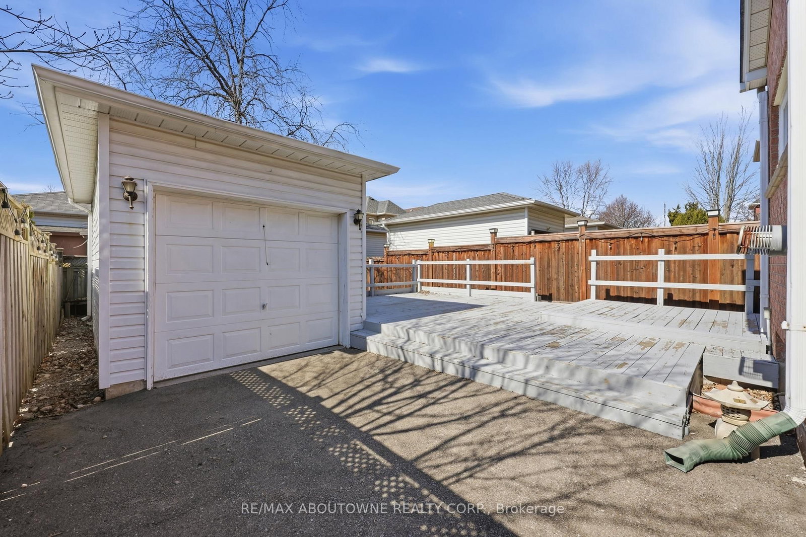 Detached House for sale at 2665 Castle Hill Crescent, Oakville, Ontario, L6H 6J1 - River Oaks - MLS: W12976132