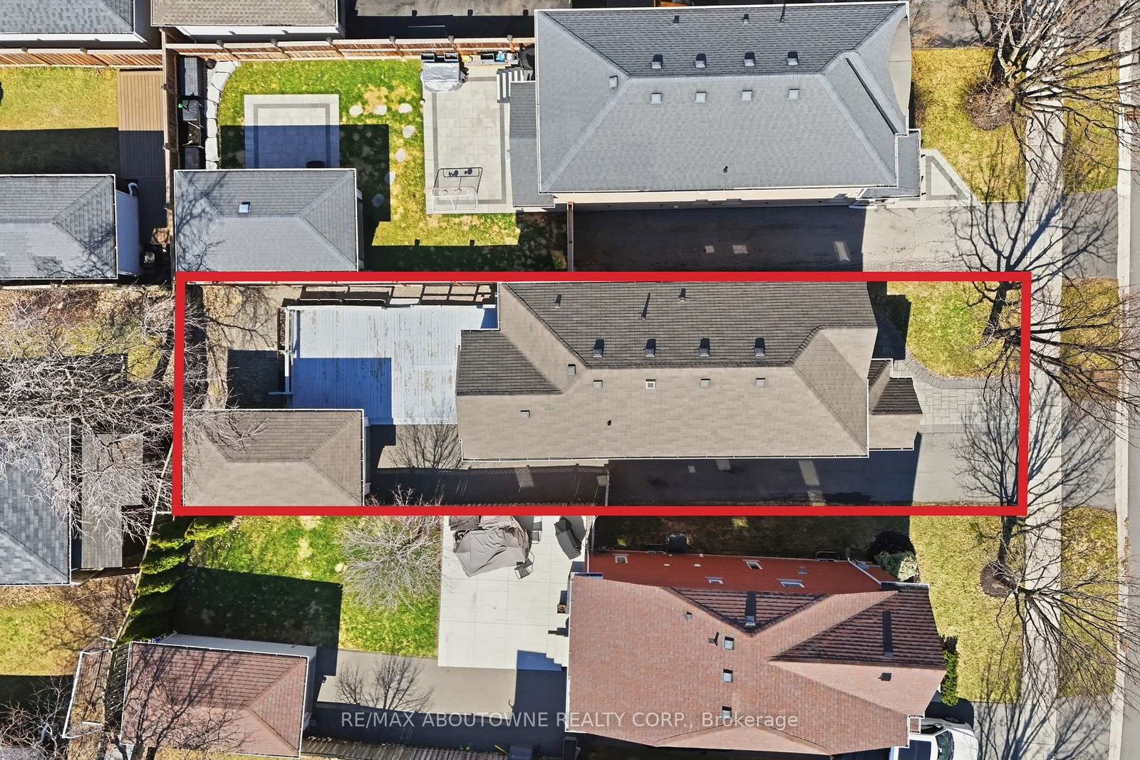 Detached House for sale at 2665 Castle Hill Crescent, Oakville, Ontario, L6H 6J1 - River Oaks - MLS: W12976132