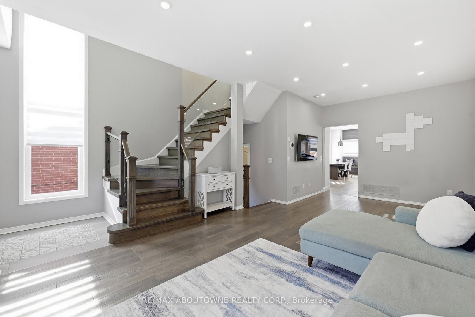 Detached House for sale at 2665 Castle Hill Crescent, Oakville, Ontario, L6H 6J1 - River Oaks - MLS: W12976132