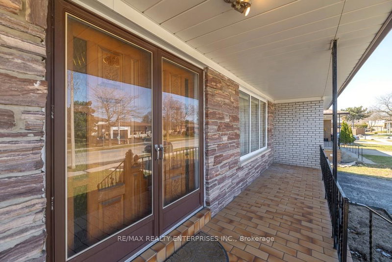 7368 Redstone Rd, Mississauga, L4T 2A9 | Image 2