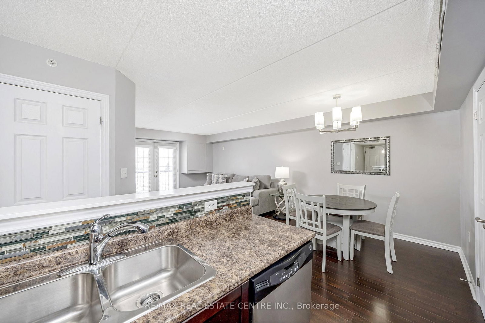 Condo for sale at 304-1360 Main Street, Milton, Ontario, L9T 7S5 - Dempsey - MLS: W12976160