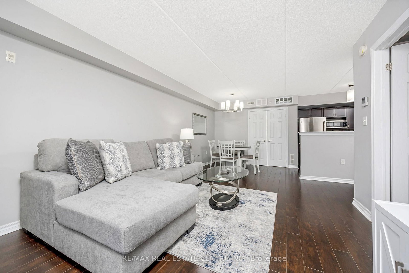 Condo for sale at 304-1360 Main Street, Milton, Ontario, L9T 7S5 - Dempsey - MLS: W12976160