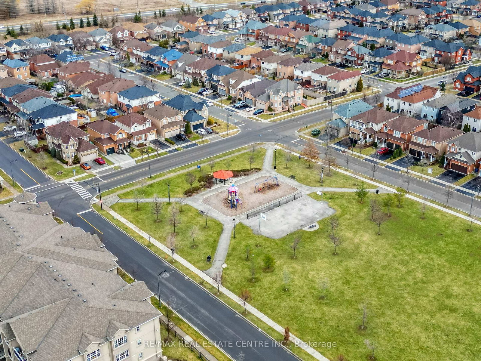 Condo for sale at 304-1360 Main Street, Milton, Ontario, L9T 7S5 - Dempsey - MLS: W12976160