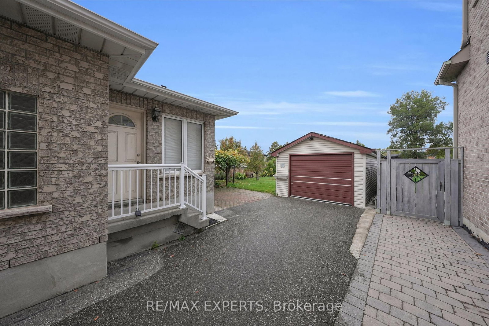 Detached House for sale at 26 Grovedale Avenue, Toronto, Ontario, M6L 1Y6 - Maple Leaf - MLS: W12976170