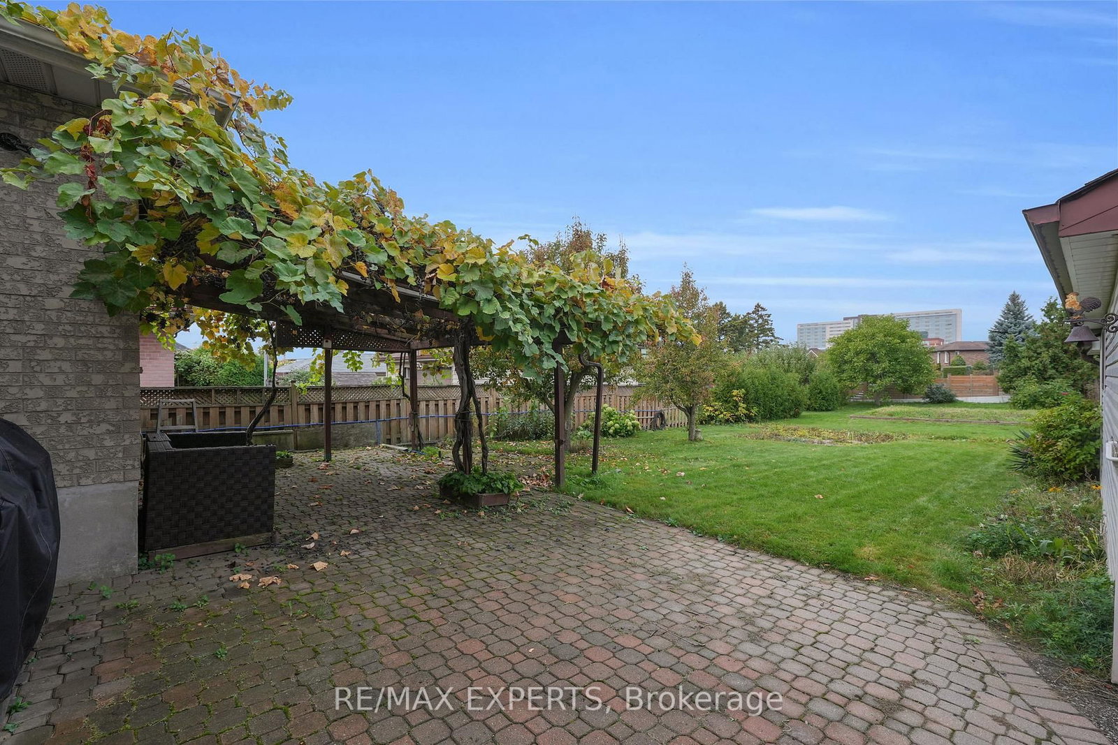 Detached House for sale at 26 Grovedale Avenue, Toronto, Ontario, M6L 1Y6 - Maple Leaf - MLS: W12976170