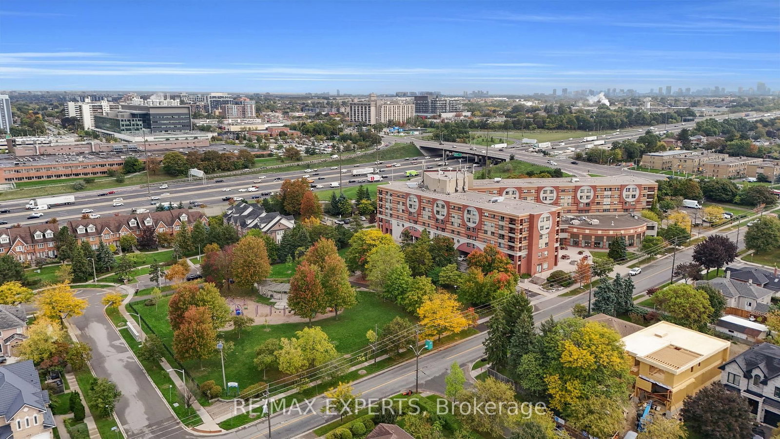 Detached House for sale at 26 Grovedale Avenue, Toronto, Ontario, M6L 1Y6 - Maple Leaf - MLS: W12976170