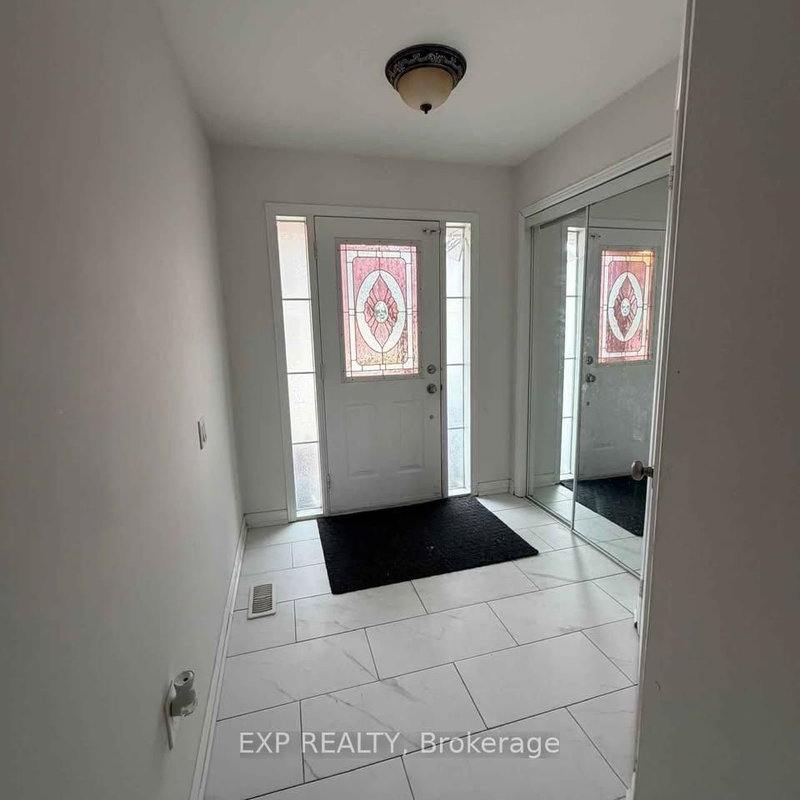 G - 35 View Green Cres, Toronto, M9W 7E1 | Image 3