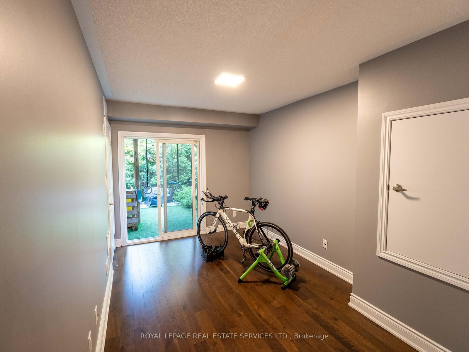 2083 Grange Drive - Photo 4