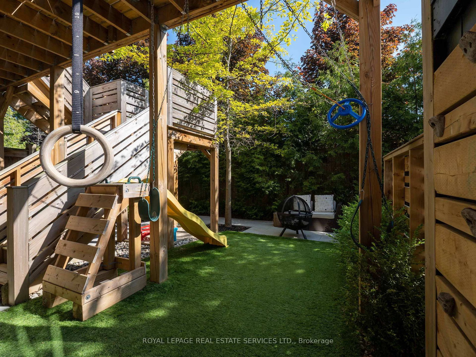 2083 Grange Drive - Photo 5