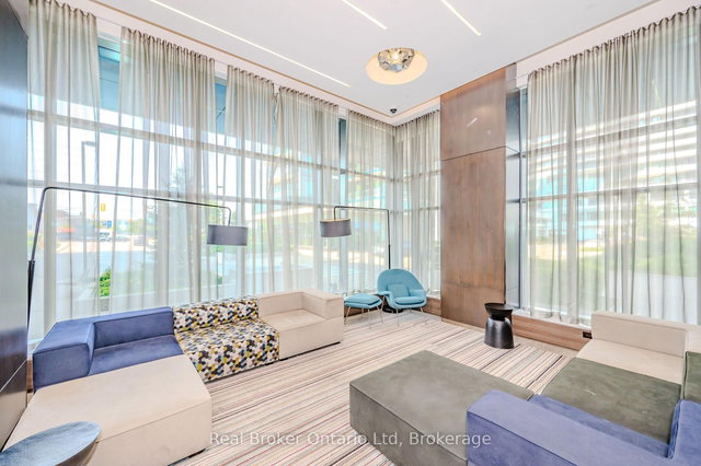 2104 - 2560 Eglinton Avenue W