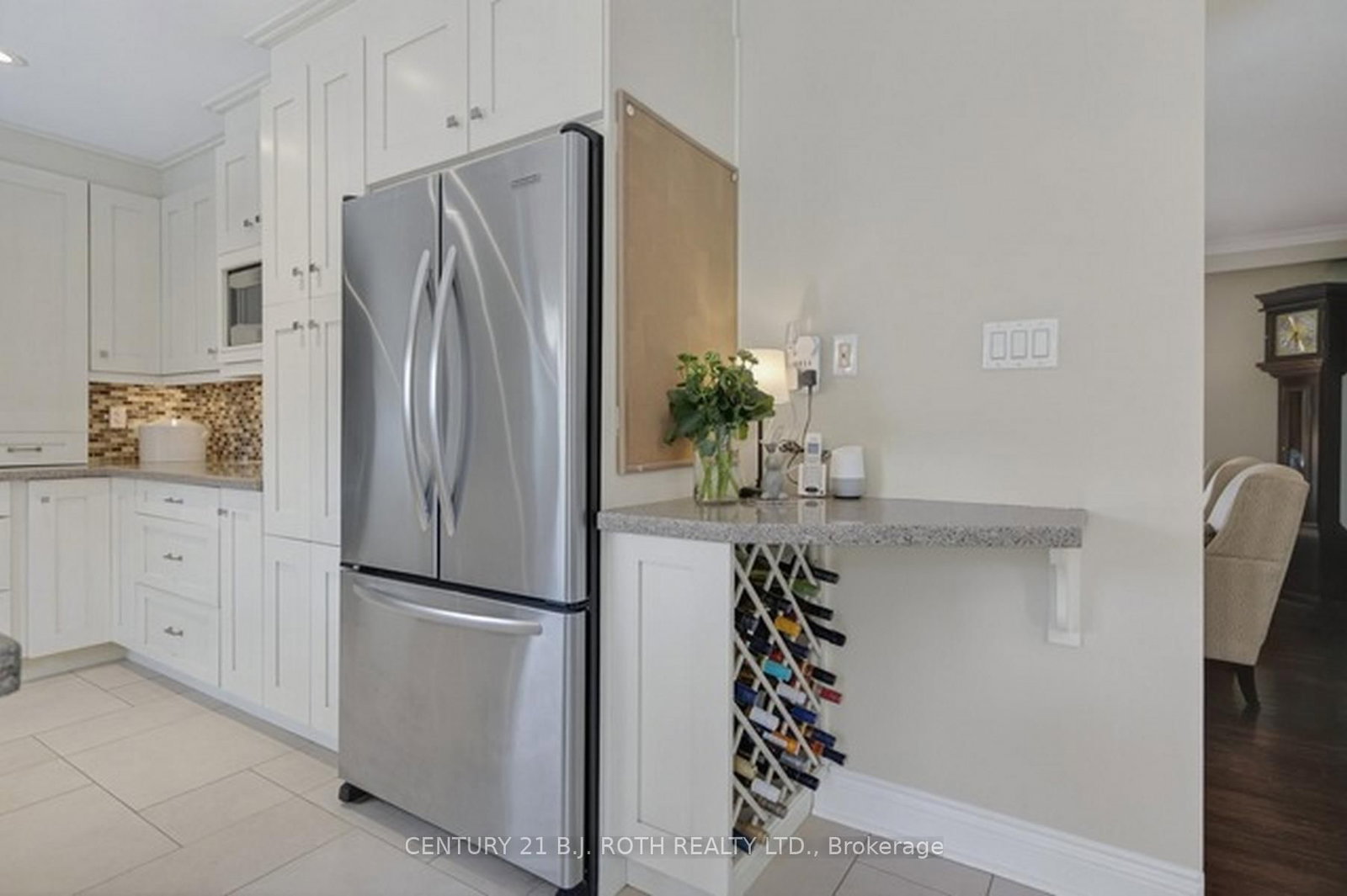 Listing Image 7
