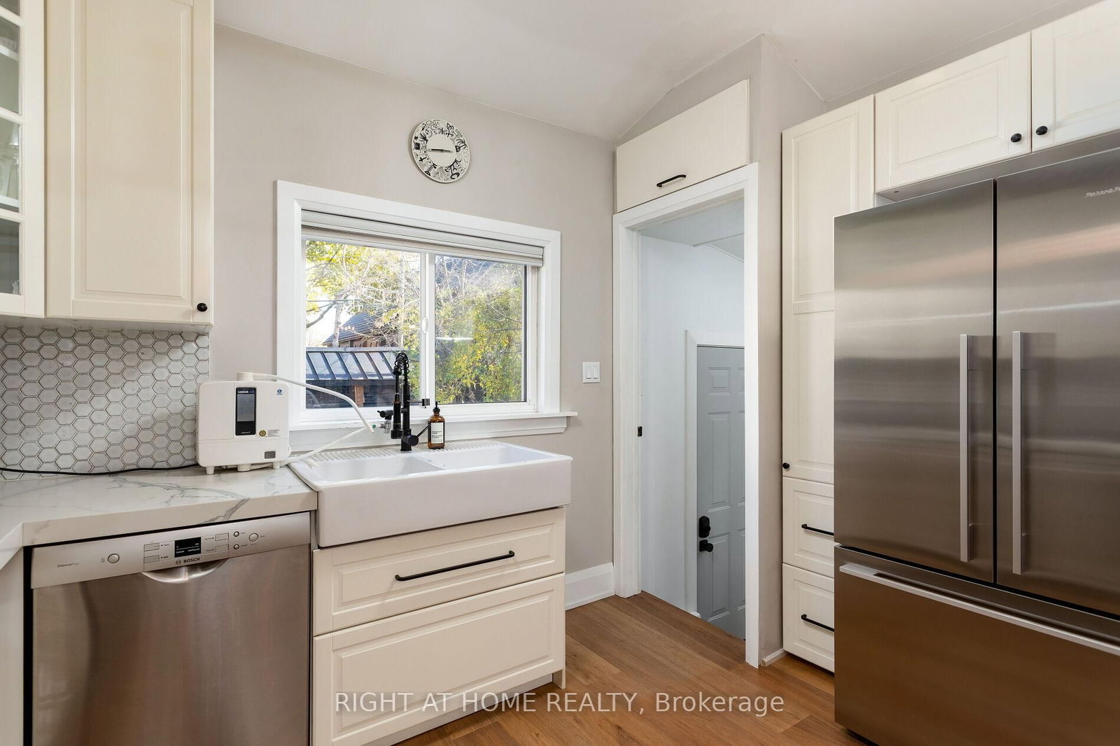 171 Islington Avenue - Photo 10