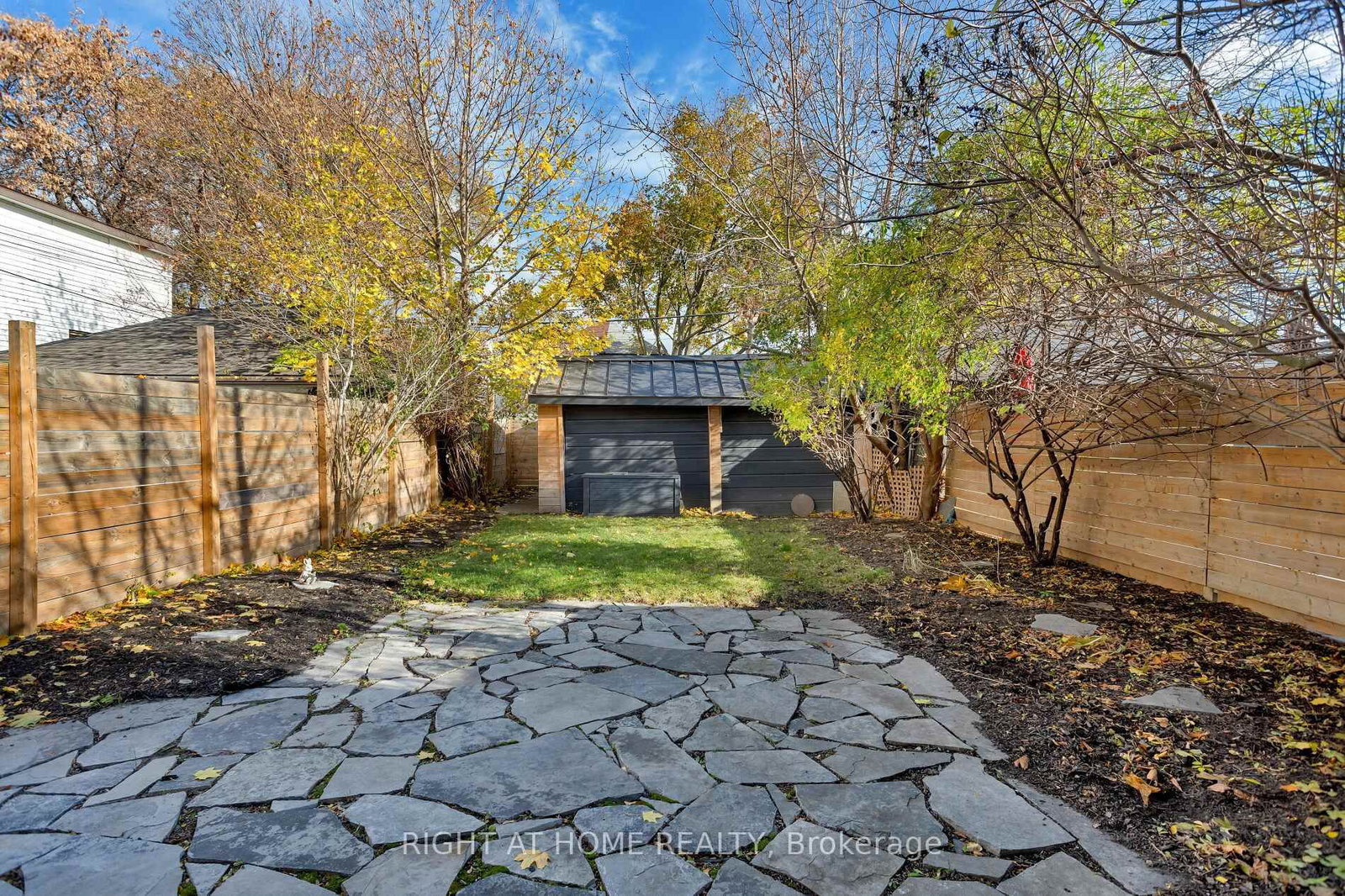 171 Islington Avenue - Photo 11