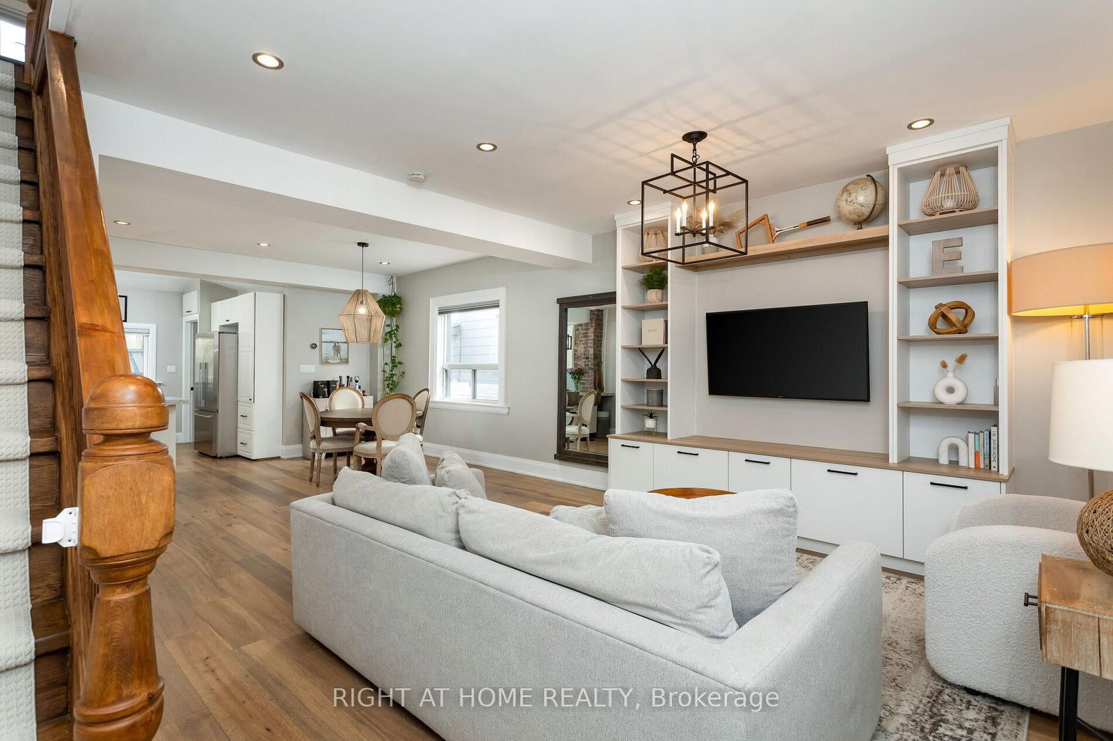 171 Islington Avenue - Photo 2