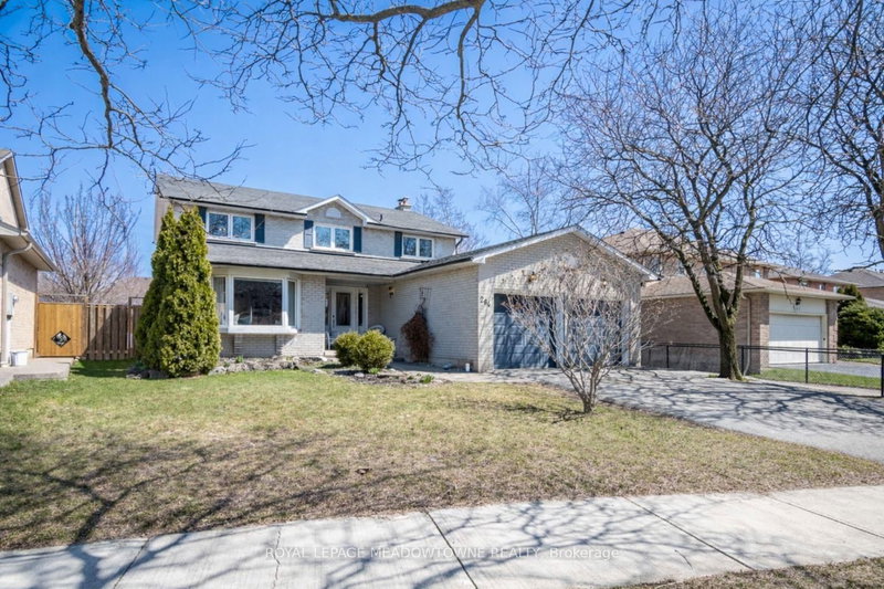 284 Randall Cres, Milton, L9T 4X7 | Image 2