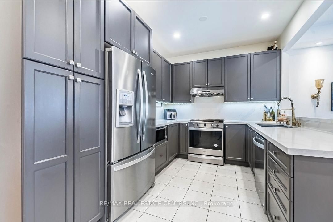 Semi-Detached House for sale at 1067 Urell Way, Milton, Ontario, L9T 8V5 - Harrison - MLS: W12976518