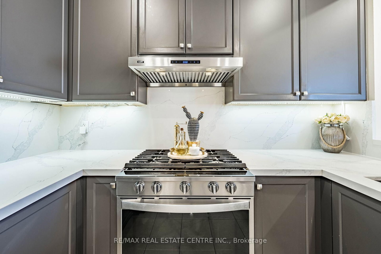 Semi-Detached House for sale at 1067 Urell Way, Milton, Ontario, L9T 8V5 - Harrison - MLS: W12976518